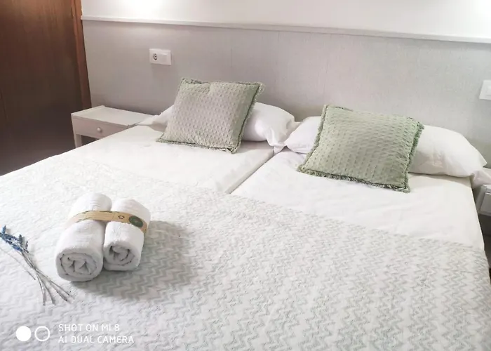 Alondras Cala en Forcat